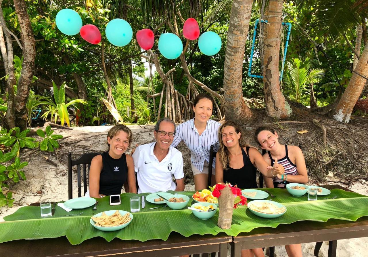 Three Hearts Guesthouse And Villas Fulhadhoo Extérieur photo