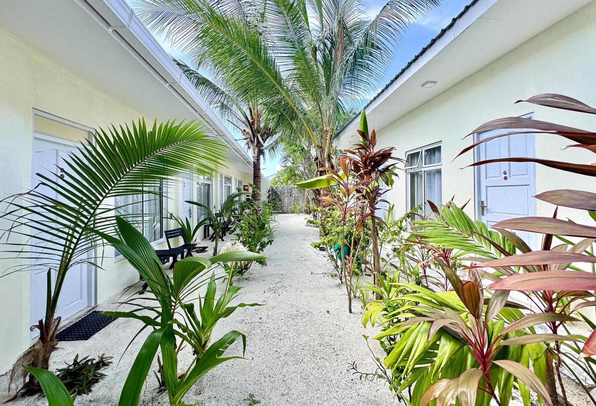 Three Hearts Guesthouse And Villas Fulhadhoo Extérieur photo